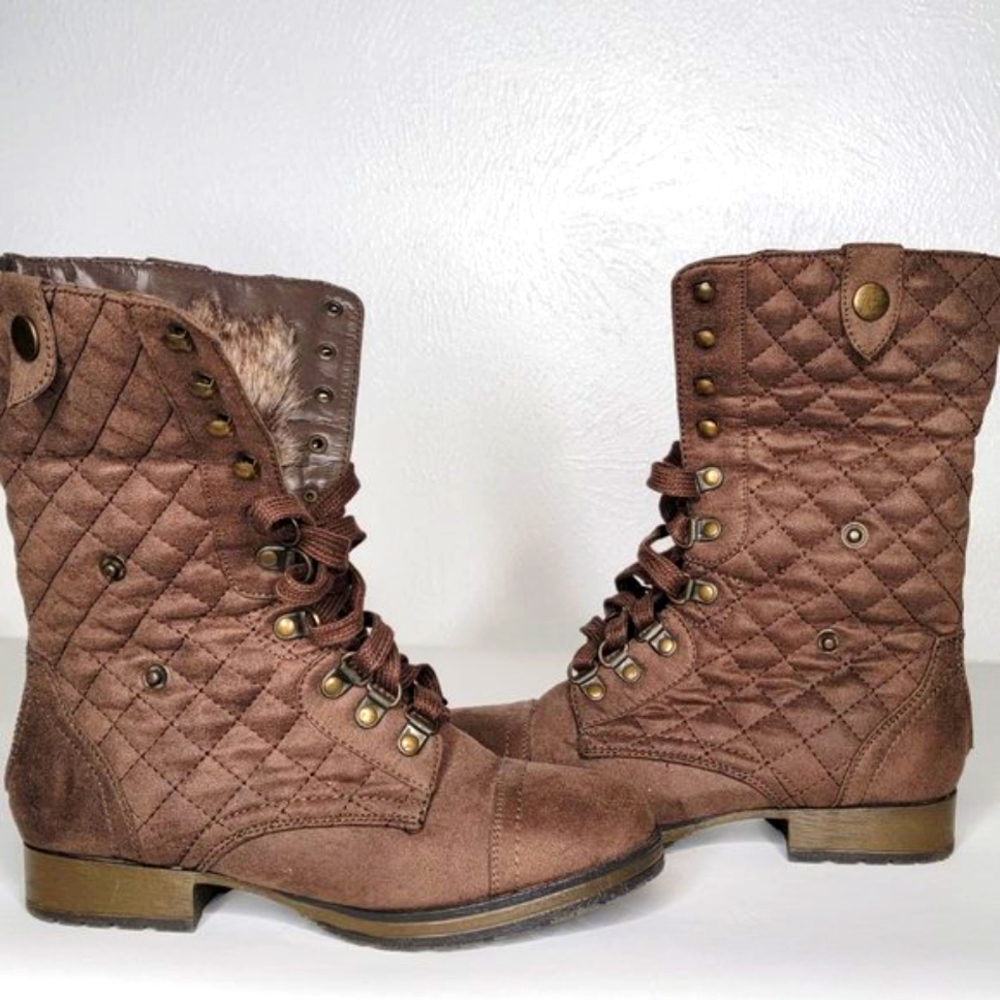 JustFab Women's Accacia Size: US 7